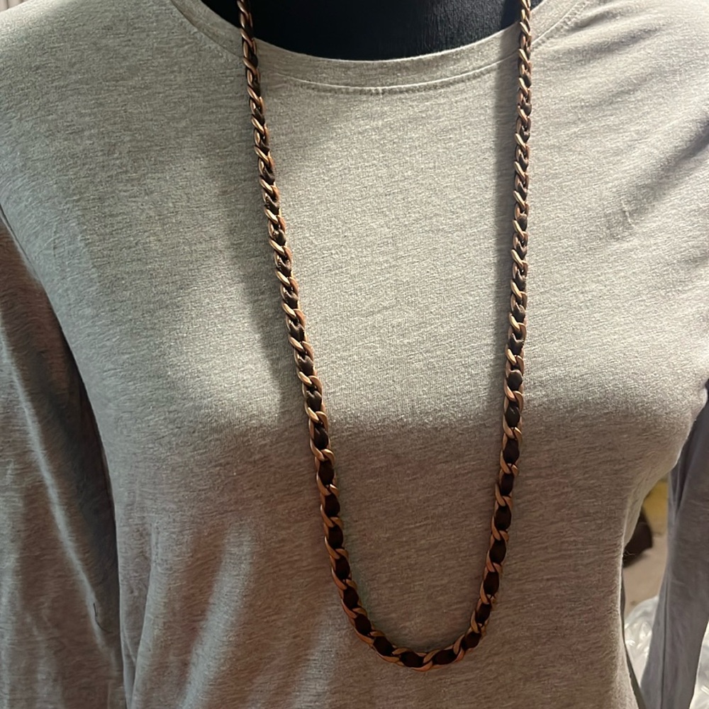 NWT  Women Cookie Lee necklace